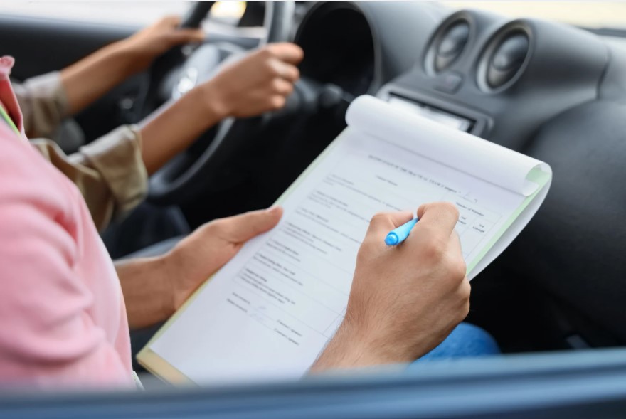 自動車教習センター向け運転免許試験Eラーニングシステム